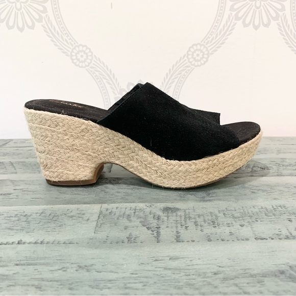 SOLD NEW Clarks Sandals Espadrille Slide Black 6.5 - Picture 9 of 15